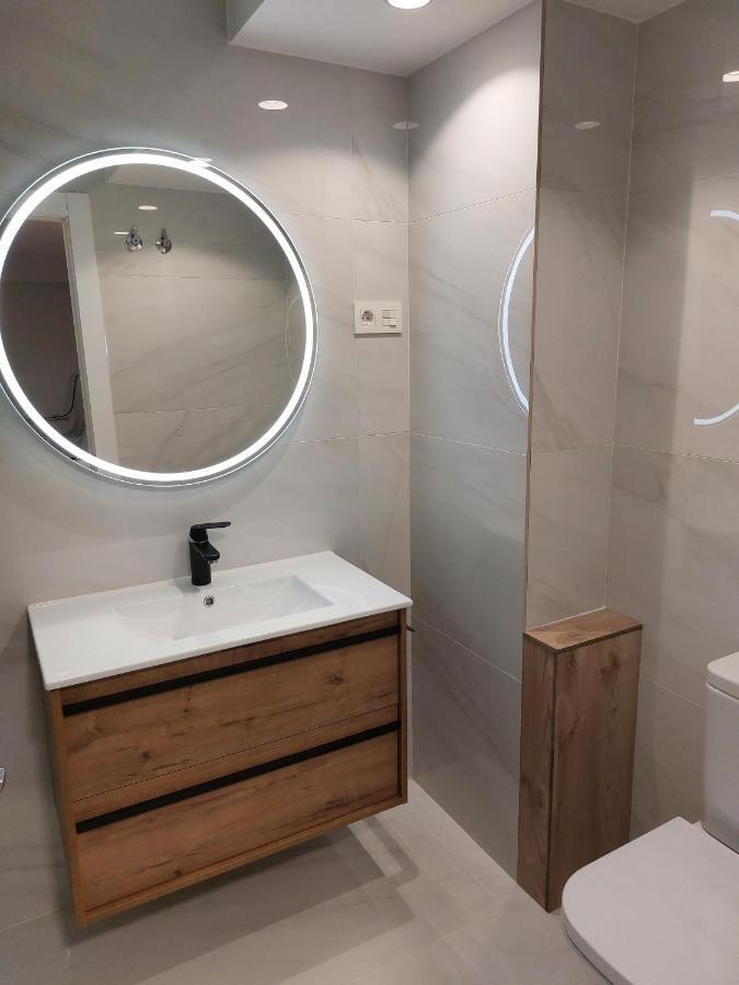 Ordono II Suites Con Aire Acondicionado Y Wifi เลออน ภายนอก รูปภาพ